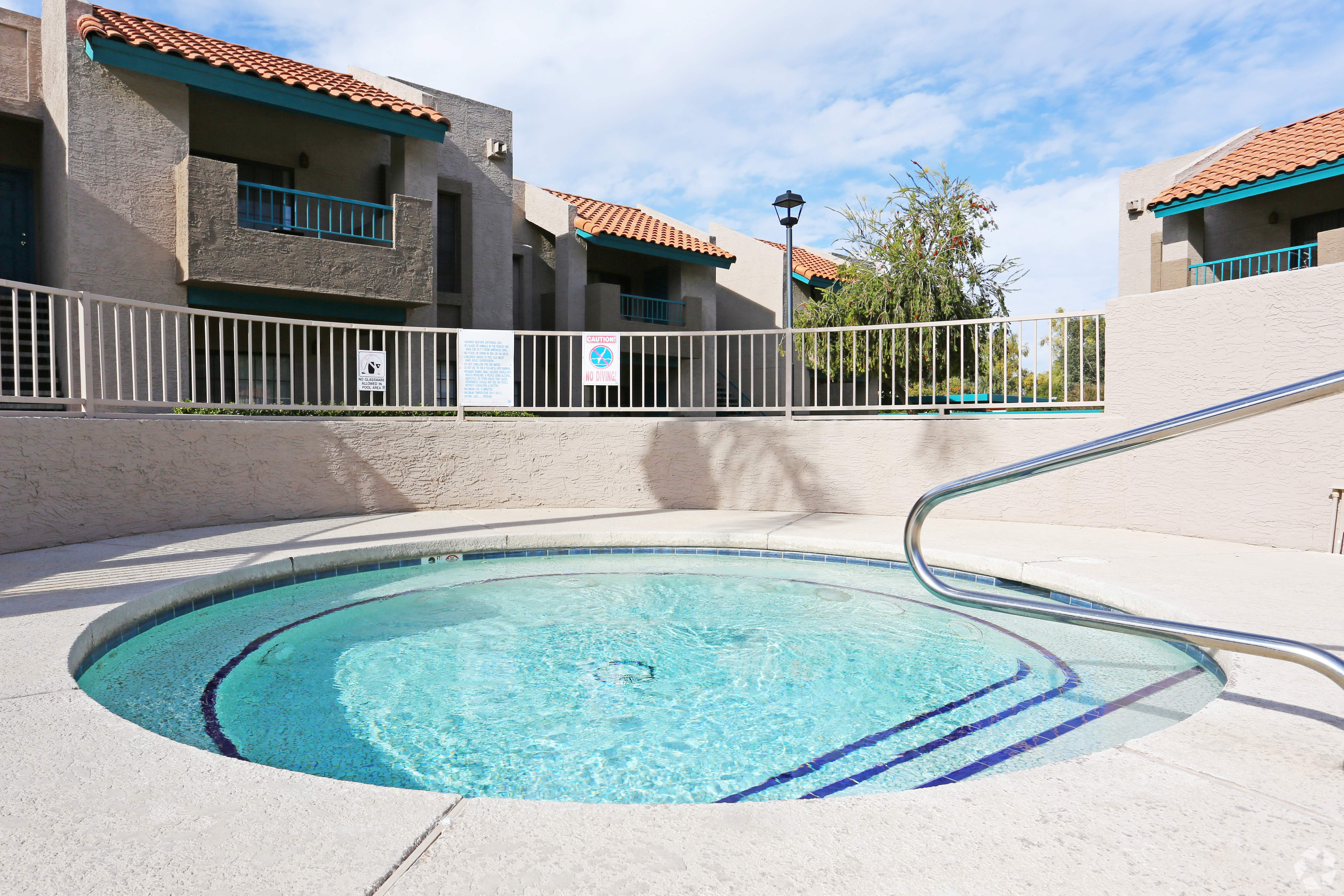 Kachina Apartments photo 4
